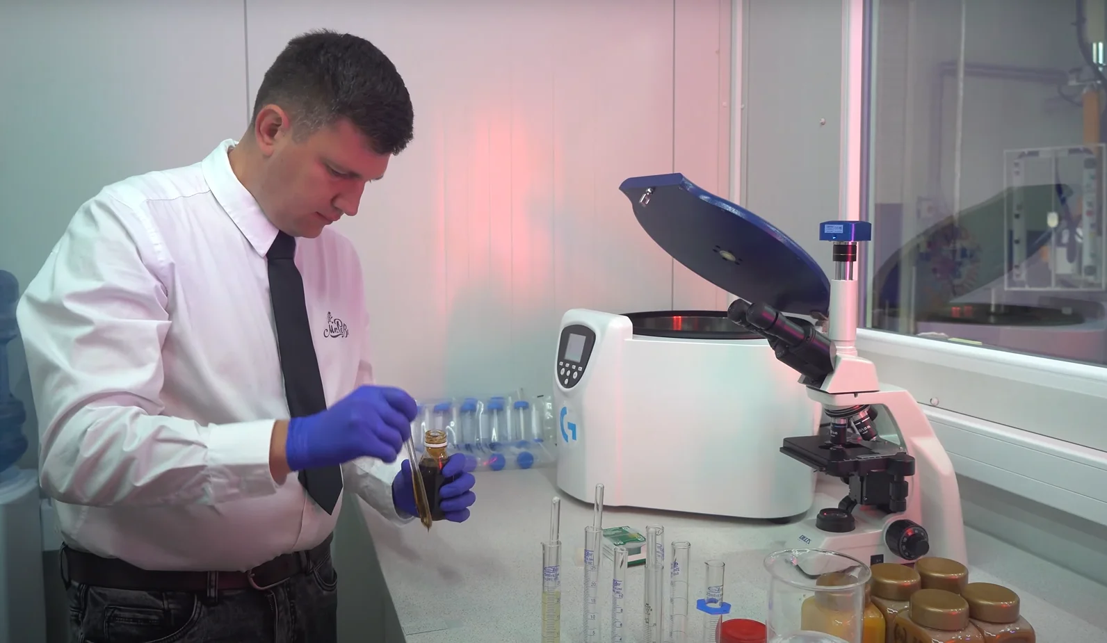 Materiały Mr.PolBee — Nauka i laboratorium